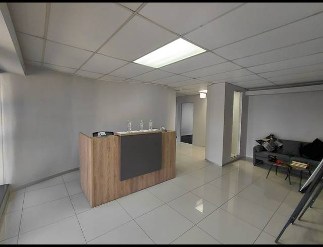235M² OFFICE TO LET IN HURLINGHAM